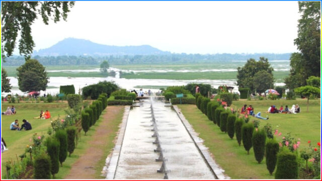 11.Nishat Bagh, Srinagar