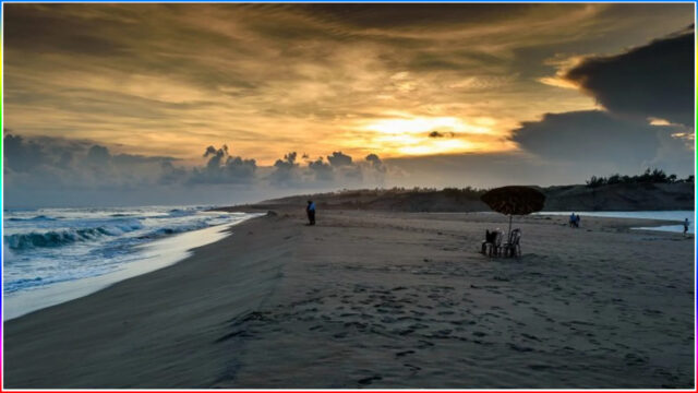2.Puri Beach